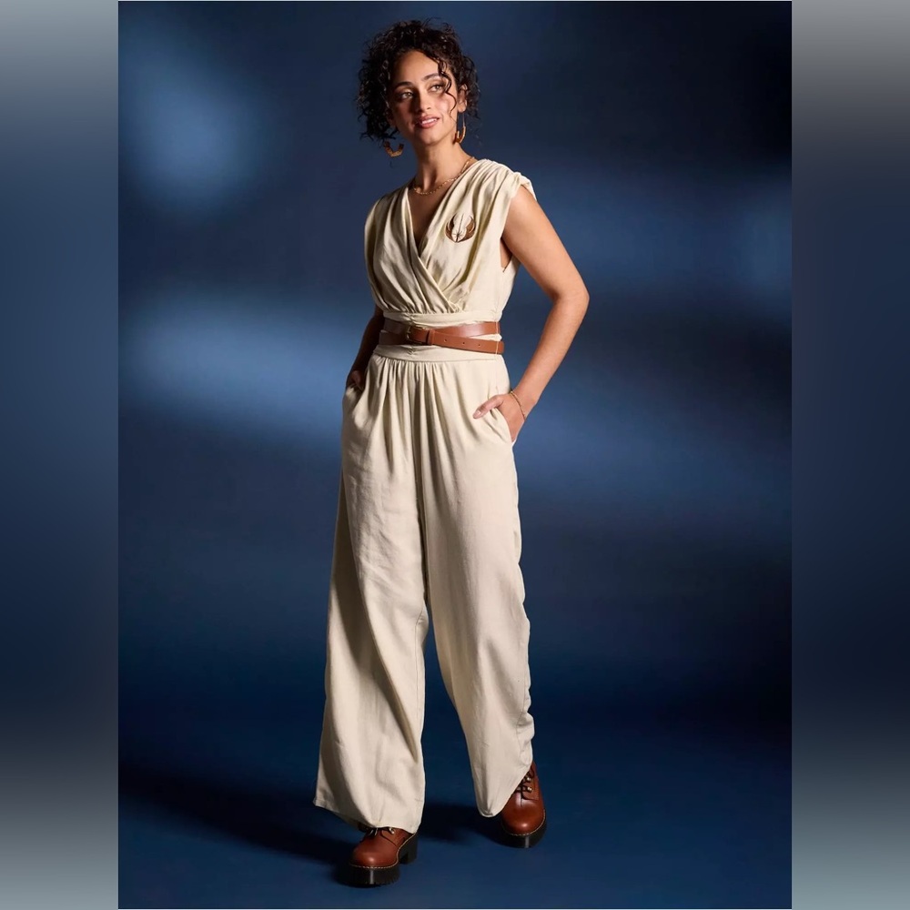 NWT Her Universe Exclusive Star Wars Rey Wrap Jumpsuit